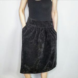 Chelsea & Theodore black skirt corduroy pockets